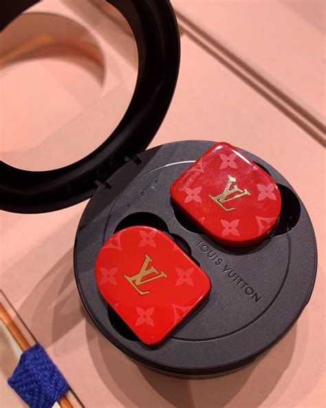 louis vuitton horizon black monogram earphones|louis vuitton earbuds release date.